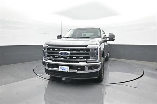 2025 Ford F-350 Lariat Super Duty