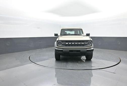 Desert Sand 2026 Ford Bronco Base