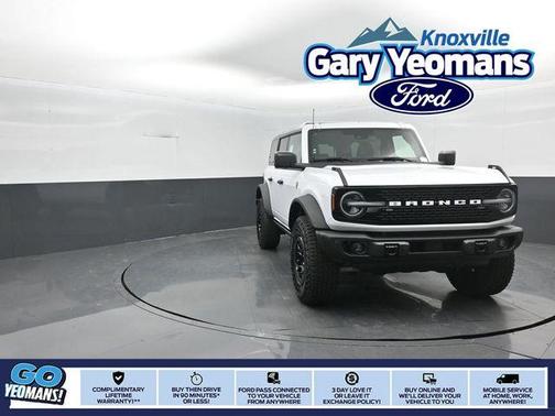 Oxford White 2026 Ford Bronco Badlands