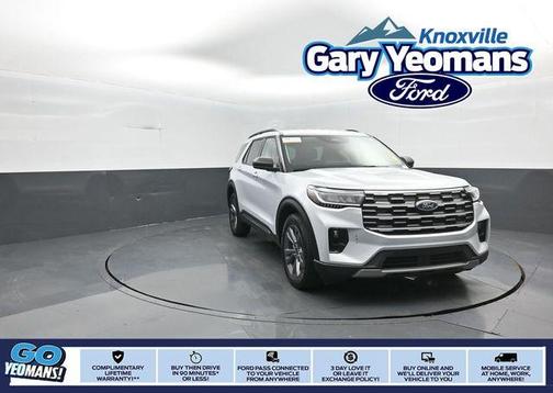 White Metallic 2025 Ford Explorer Active