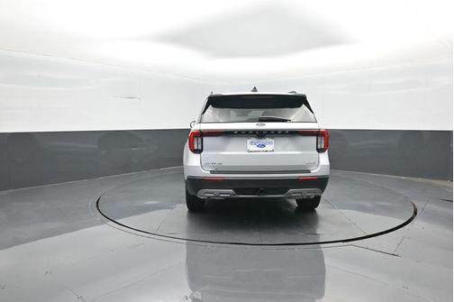 White Metallic 2025 Ford Explorer Active
