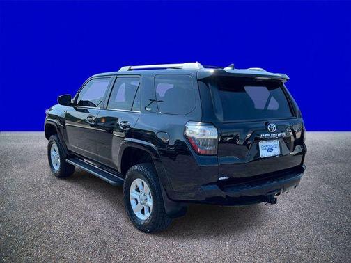 Midnight Black Metallic 2016 Toyota 4Runner SR5