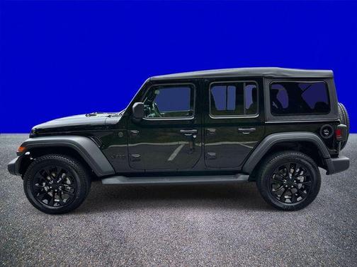 Black Clearcoat 2022 Jeep Wrangler Unlimited Sport