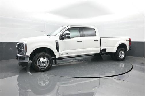 2025 Ford F-350 Lariat Super Duty