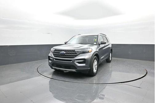 Gray Metallic 2022 Ford Explorer XLT