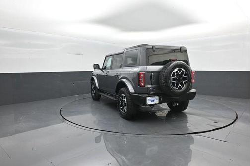 Carbonized Gray Metallic 2023 Ford Bronco Outer Banks