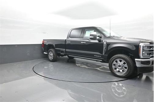 2025 Ford F-350 Lariat Super Duty