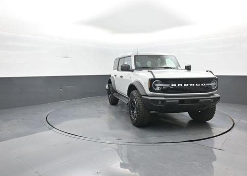 Avalanche 2026 Ford Bronco Outer Banks