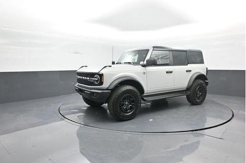 Avalanche 2026 Ford Bronco Outer Banks