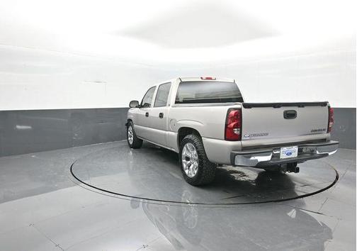 2005 Chevrolet Silverado 1500 LS Crew Cab