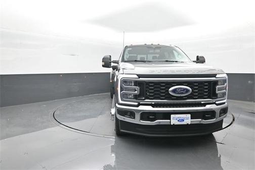 2025 Ford F-350 Lariat Super Duty