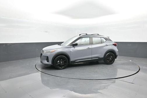 2021 Nissan Kicks SR