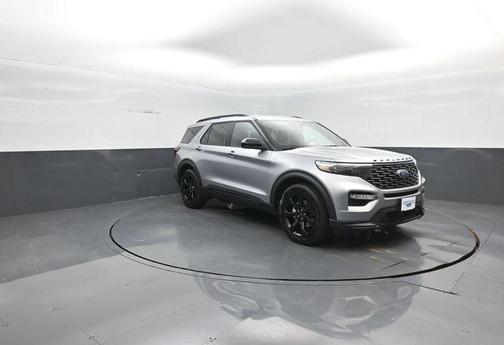 Silver Metallic 2023 Ford Explorer ST-Line