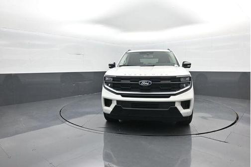 White 2027 Ford Expedition Max Platinum