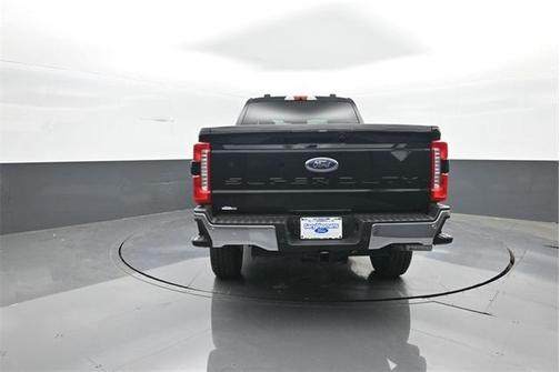 2025 Ford F-350 Lariat Super Duty
