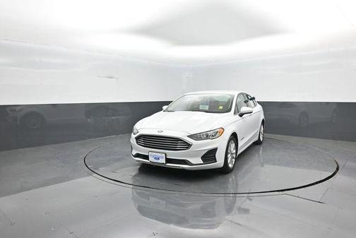 Oxford White 2019 Ford Fusion Hybrid SE
