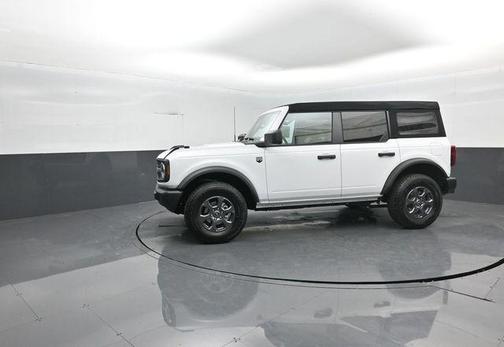 Oxford White 2026 Ford Bronco Big Bend