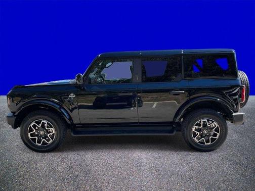 Shadow Black 2026 Ford Bronco Outer Banks
