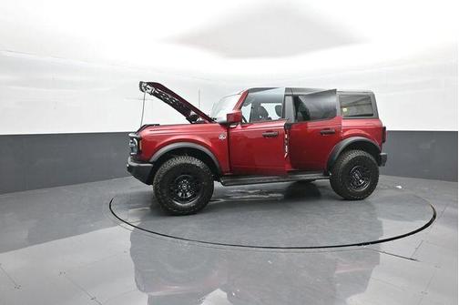 Ruby Red 2026 Ford Bronco Outer Banks