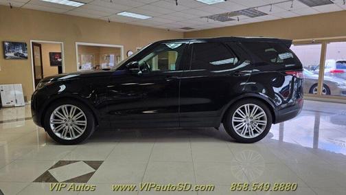 Farallon Black 2017 Land Rover Discovery First Edition