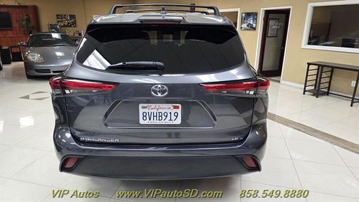 2021 Toyota Highlander LE