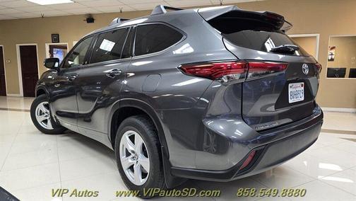 2021 Toyota Highlander LE