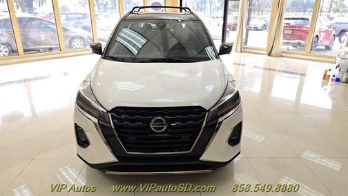 2021 Nissan Kicks SR