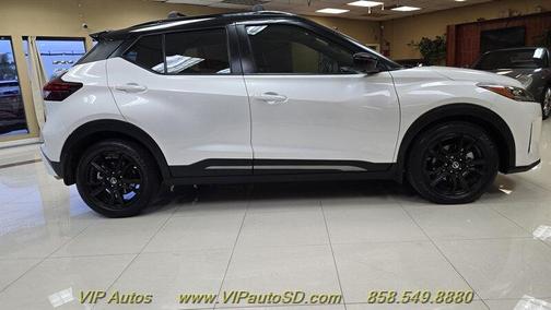 2021 Nissan Kicks SR