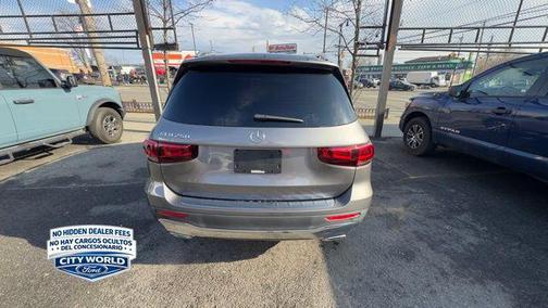 Mountain Grey Metallic 2022 Mercedes-Benz GLB 250 Base