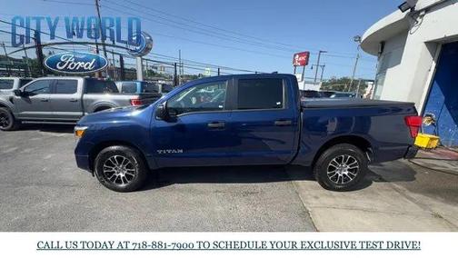 2023 Nissan Titan SV
