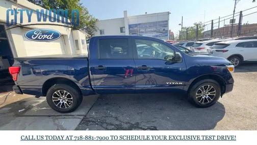 2023 Nissan Titan SV