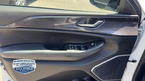 Bright White Clearcoat 2021 Jeep Grand Cherokee L Altitude