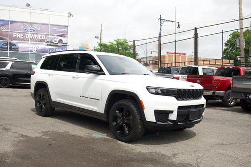 Bright White Clearcoat 2021 Jeep Grand Cherokee L Altitude