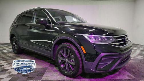 Deep Black Pearl 2024 Volkswagen Tiguan 2.0T SE 4MOTION
