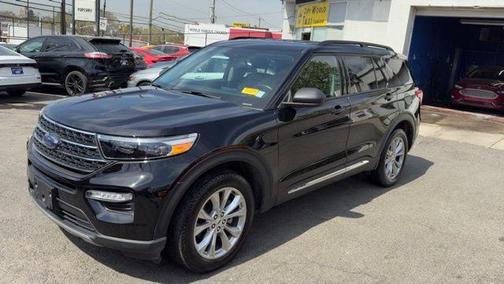 AGATE BLACK METALLIC 2023 Ford Explorer XLT