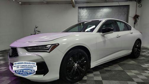 Sparkle Silver met 2023 Acura TLX Technology