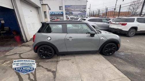 Moonwalk Grey Metallic 2019 MINI Hardtop Cooper S