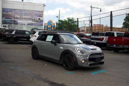 Moonwalk Grey Metallic 2019 MINI Hardtop Cooper S