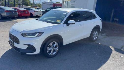 Platinum White Pearl 2024 Honda HR-V LX
