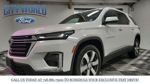 2022 Chevrolet Traverse LT Leather