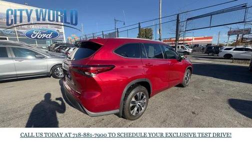 2022 Toyota Highlander XLE