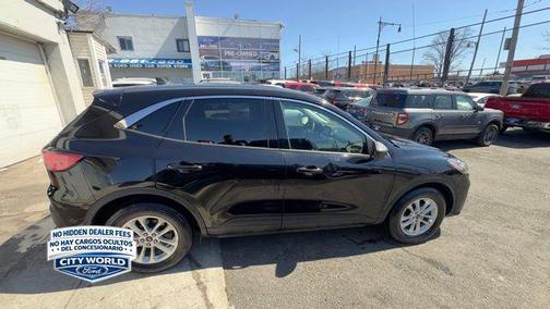 AGATE BLACK METALLIC 2022 Ford Escape SE