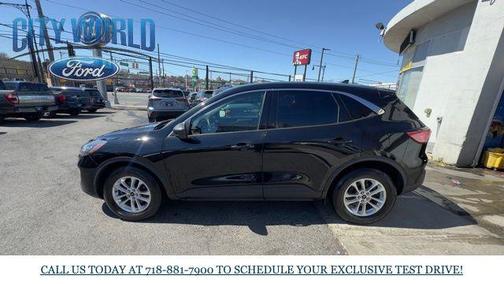 AGATE BLACK METALLIC 2022 Ford Escape SE