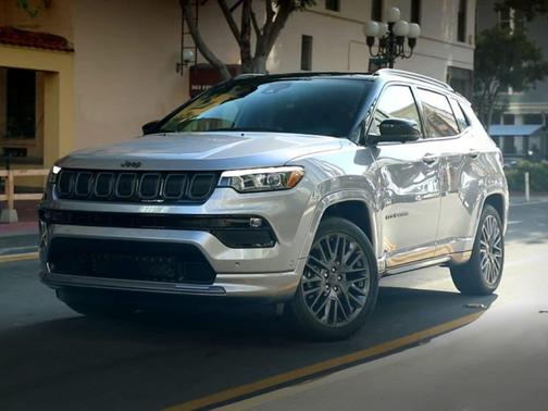 Sting-Gray Clearcoat 2022 Jeep Compass Limited