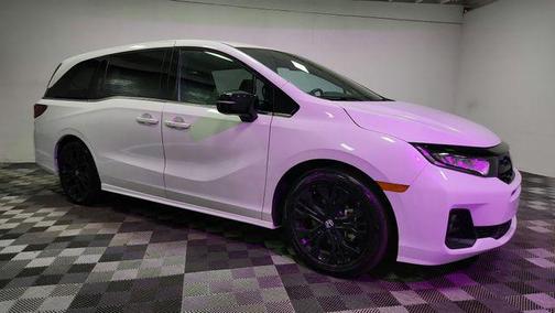 Platinum White Pearl 2025 Honda Odyssey Sport-L