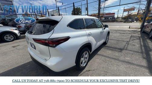2024 Toyota Highlander LE