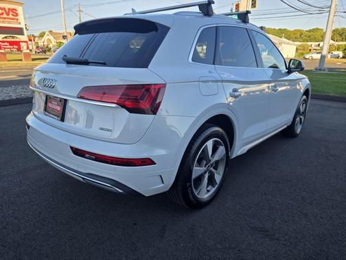 2023 Audi Q5 40 Premium Plus