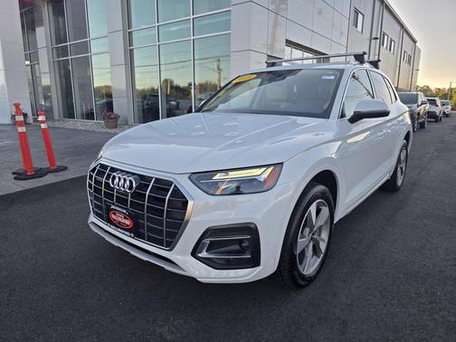 2023 Audi Q5 40 Premium Plus