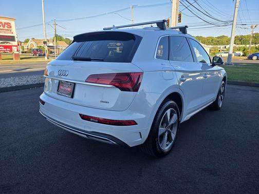 2023 Audi Q5 40 Premium Plus