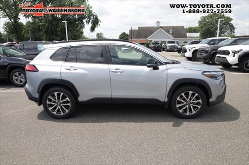 2025 Toyota Corolla Cross XLE